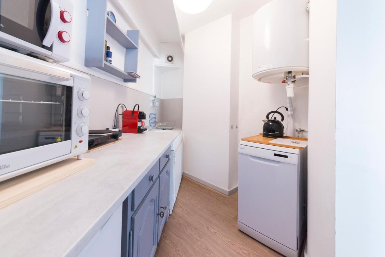 Appartement De Charme - Vue Sur Remparts - Wifi Gratuit - Parking Payant A Proximite Avignon Kültér fotó