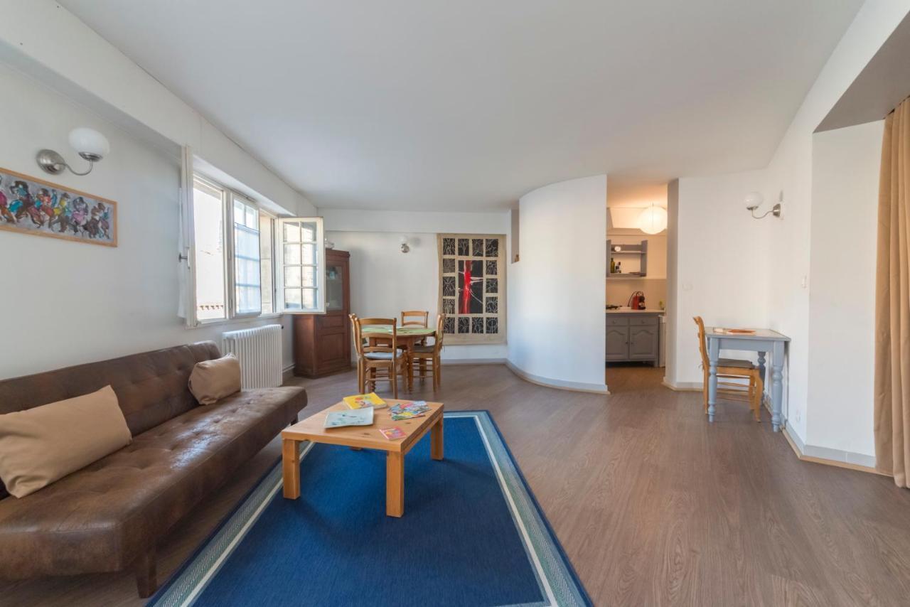 Appartement De Charme - Vue Sur Remparts - Wifi Gratuit - Parking Payant A Proximite Avignon Kültér fotó