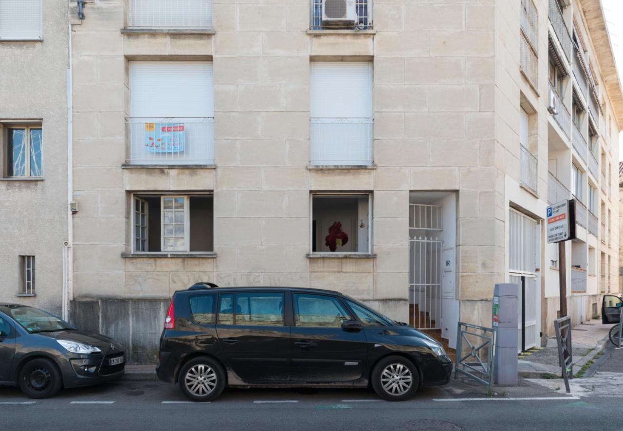 Appartement De Charme - Vue Sur Remparts - Wifi Gratuit - Parking Payant A Proximite Avignon Kültér fotó